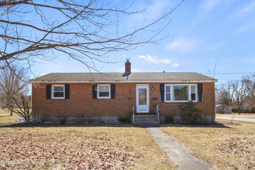 8 Alba Ave, Pittsfield, MA, 01201 | Card Image