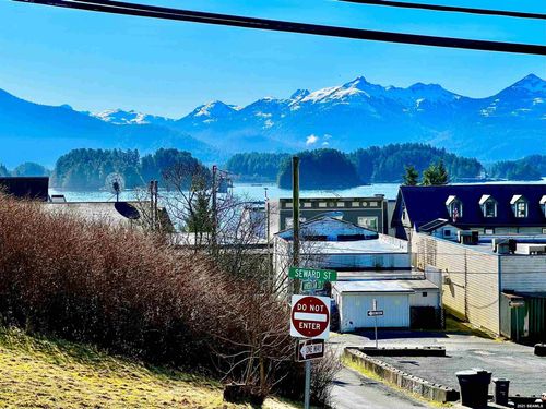 209 Seward St, Sitka, AK, 99835-7527 | Card Image