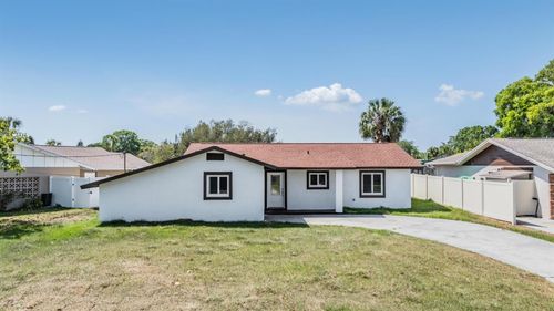 8705 Tahiti Ln, TAMPA, FL, 33615-4427 | Card Image