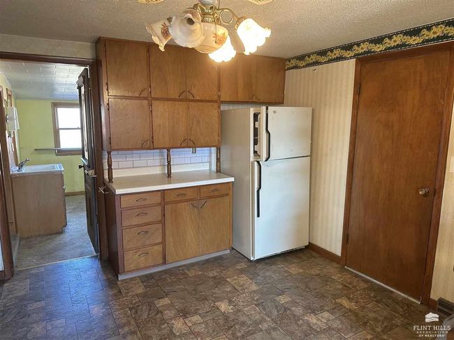 20 Pine St, House other with 3 bedrooms, 2 bathrooms and null parking in Miltonvale KS | Image 19