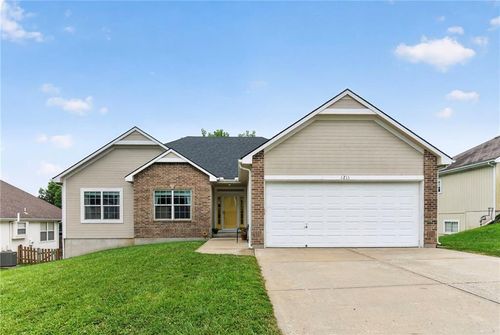 1211 Nw Baytree Dr, Grain Valley, MO, 64029-7313 | Card Image