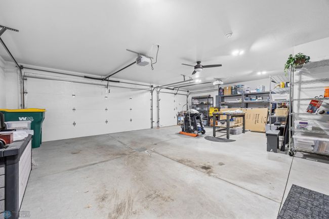 Garage | Image 25
