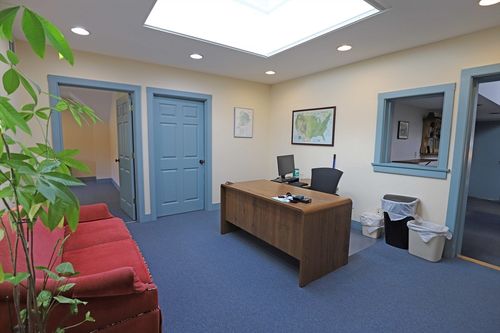 2nd-flr-49 Locust St, Falmouth, MA, 02540-2656 | Card Image