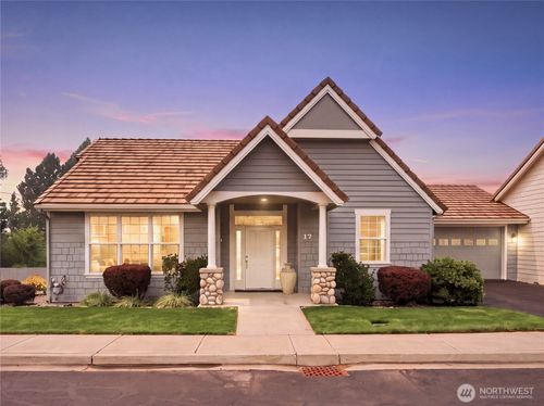 17-1494 Eastmont Ave, East Wenatchee, WA, 98802-8321 | Card Image