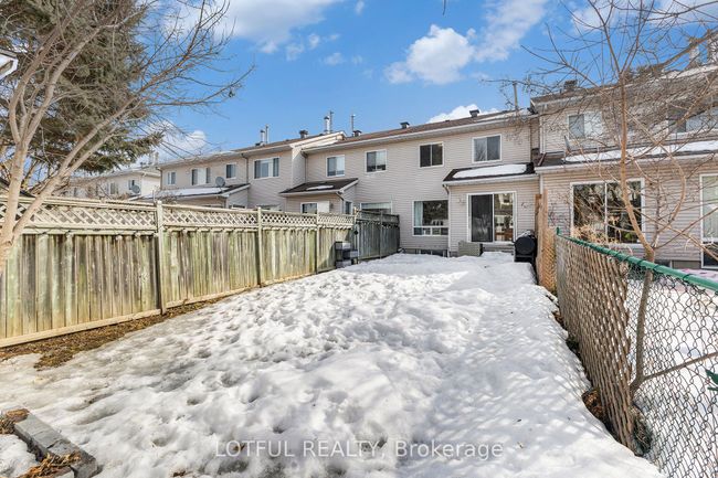 268 Stoneway Dr, House attached with 3 bedrooms, 2 bathrooms and 2 parking in Nepean ON | Image 25
