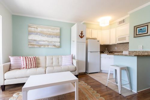 140-6102 Seawall Blvd, Galveston, TX, 77551-2031 | Card Image