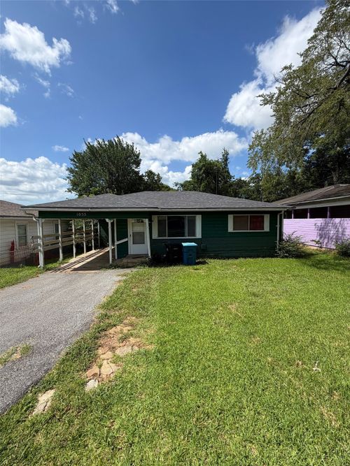 1055 Star St, Denison, TX, 75020-7924 | Card Image