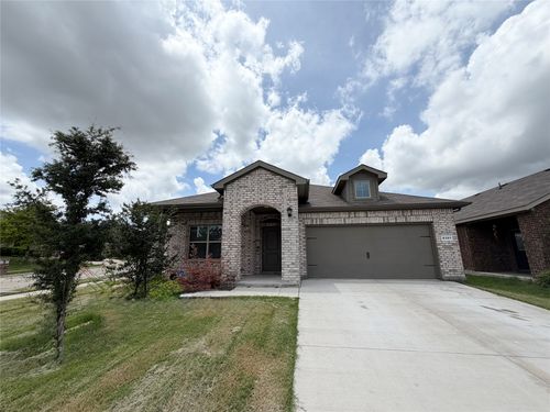 8301 Twisted Pine Way, Fort Worth, TX, 76131-2561 | Card Image