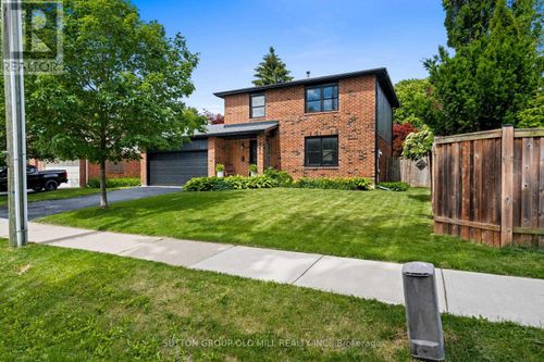 262 Chalmers Street, Oakville (BR Bronte), ON, L6L6A7 | Card Image
