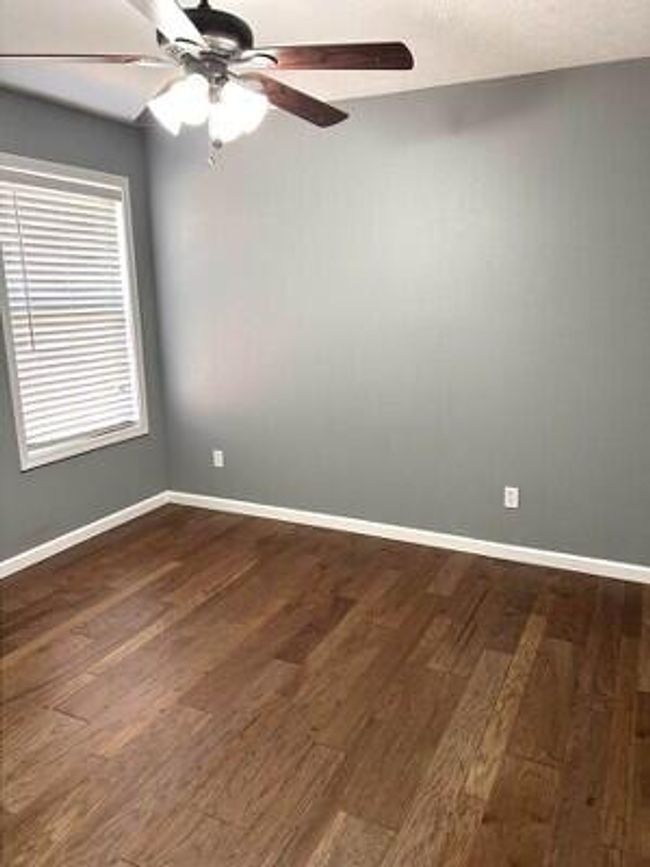 Secondary Bedroom 1 | Image 25