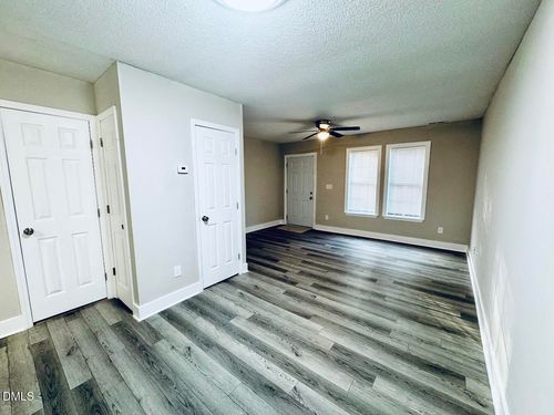 8112 Farmlea Cir, Raleigh, NC, 27616-7706 | Card Image