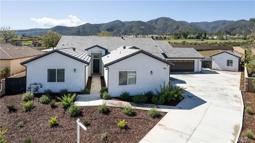 1204 Arbenz Cir, Corona, CA, 92881 | Card Image