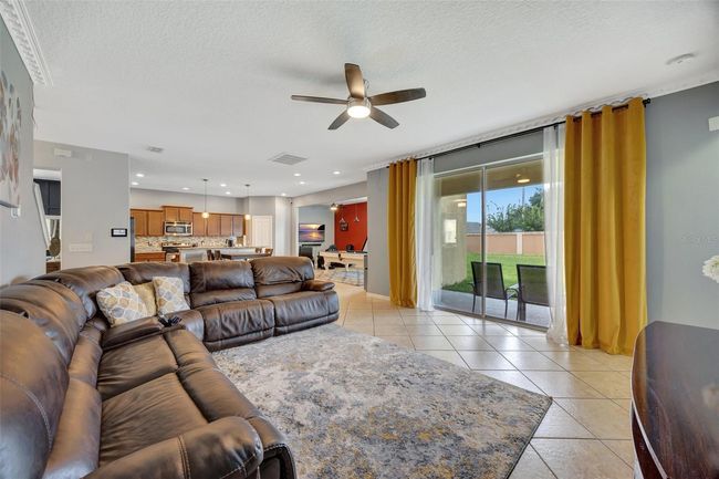 10820 Carloway Hills Dr, House other with 6 bedrooms, 4 bathrooms and null parking in Wimauma FL | Image 12