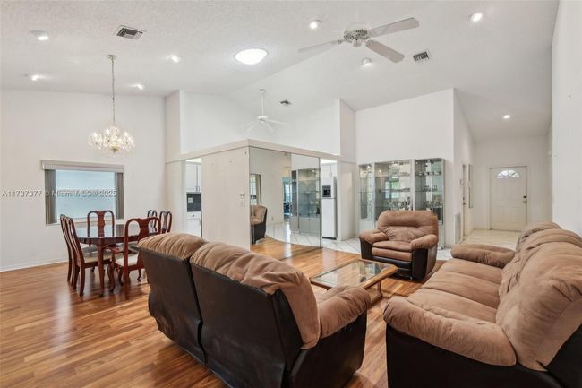 5260 Tiffany Anne Cir, House other with 2 bedrooms, 2 bathrooms and null parking in West Palm Beach FL | Image 7