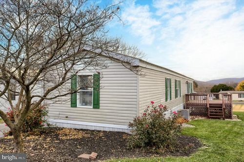 42 Beechwood Dr, Dillsburg, PA, 17019-1104 | Card Image