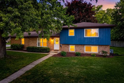 5 Redstart Rd, Naperville, IL, 60565-2317 | Card Image