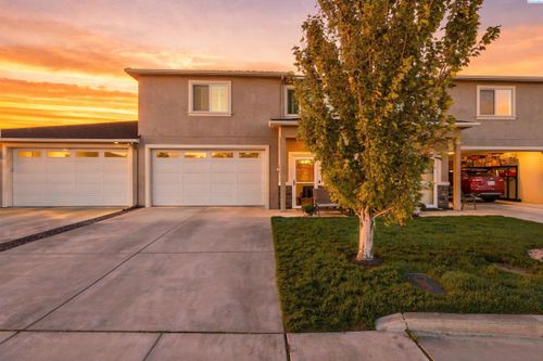 1018 S Elma St, Kennewick, WA, 99338-1267 | Card Image