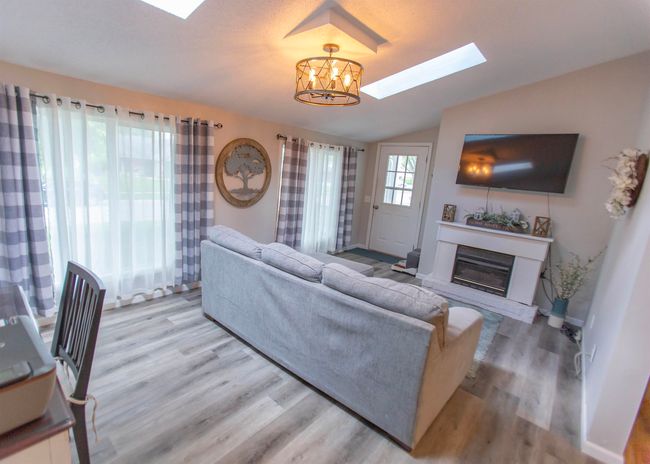 607 Pine Run, Condo with 2 bedrooms, 1 bathrooms and null parking in Angola IN | Image 17