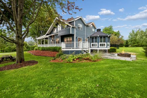 15 Winding Branch Rd, Hawthorn Woods, IL, 60047-8529 | Card Image