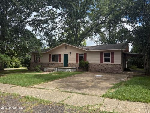 203 E Simpson Ave, Mendenhall, MS, 39114-3413 | Card Image