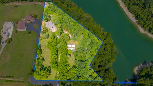 202 Peaceful Cove Ln, Monticello, KY, 42633-4909 | Card Image