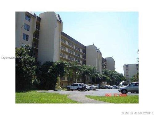 701-3001 W Rolling Hills Cir, Davie, FL, 33328-1948 | Card Image