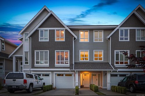 38-700 Lancaster Way, Comox, BC, V9M0B6 | Card Image