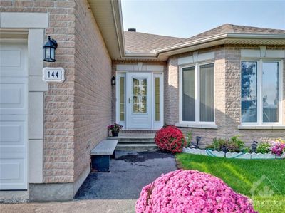 144 Sandra Cres, House other with 4 bedrooms, 3 bathrooms and 6 parking in Rockland ON | Image 3