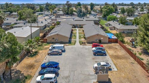 612 S Irwin St, Hanford, CA, 93230-5404 | Card Image