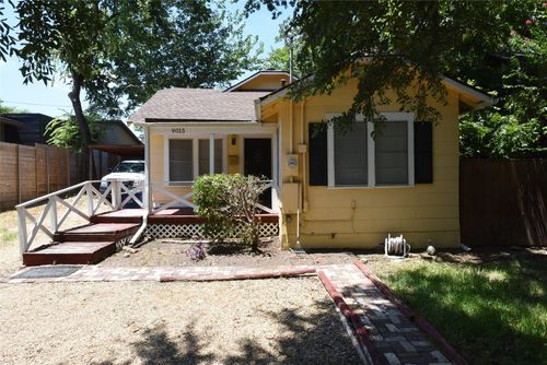 9015 San Leandro Dr, Dallas, TX, 75218-4260 | Card Image