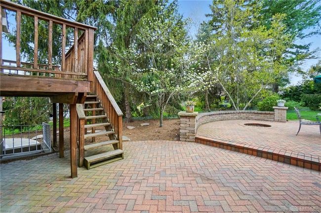 side patio | Image 84