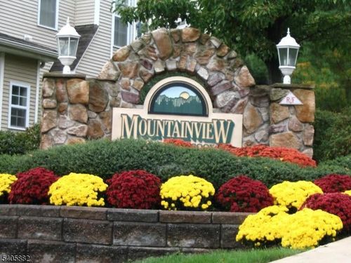 3038 King Ct, Green Brook, NJ, 08812-1741 | Card Image