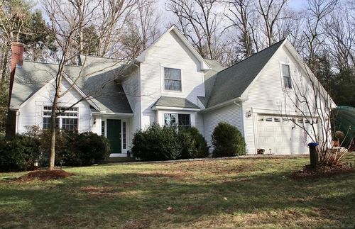 14 Valley View Dr, Stafford Springs, CT, 06076-3326 | Card Image