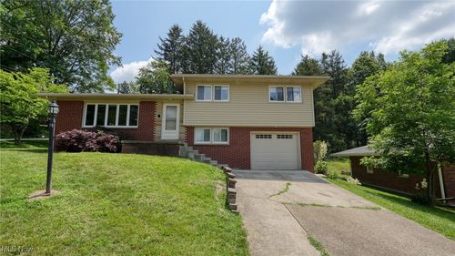 1920 Clairmont Dr, Cambridge, OH, 43725-1740 | Card Image