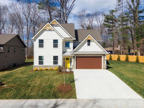 9 Myrtle Lee Cv, Arden, NC, 28704-1144 | Card Image