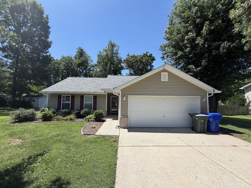 105 Pleasant Ln, White House, TN, 37188-9534 | Card Image