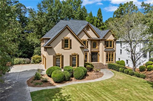 5545 Stoneleigh Dr, Suwanee, GA, 30024-5326 | Card Image
