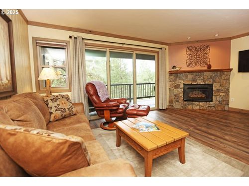 118-19717 Mount Bachelor Dr, Bend, OR, 97702-1901 | Card Image