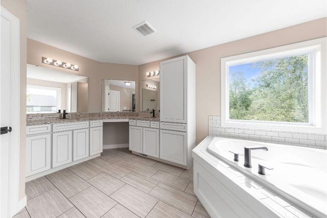Stock photo- primary bath | Image 20