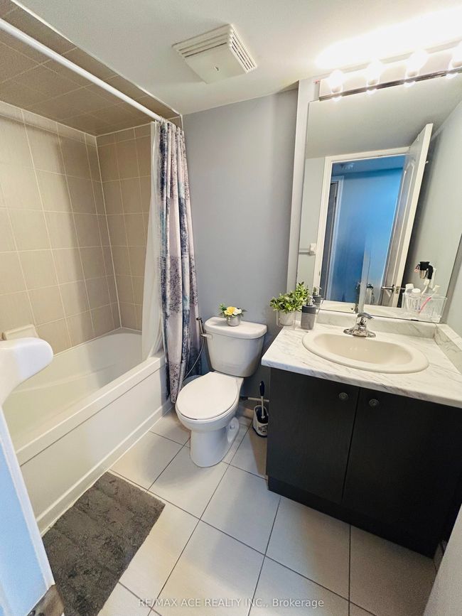 8 - 2441 Greenwich Dr, Condo with 2 bedrooms, 2 bathrooms and 2 parking in Oakville ON | Image 23