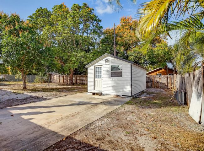 701 37 Th St, House other with 3 bedrooms, 2 bathrooms and null parking in West Palm Beach FL | Image 34