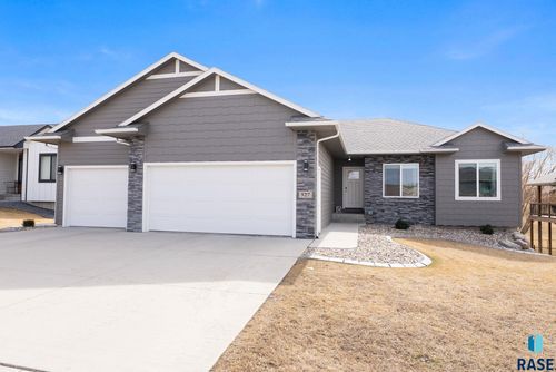527 David Ave Avenue, Baltic, SD, 57003 | Card Image