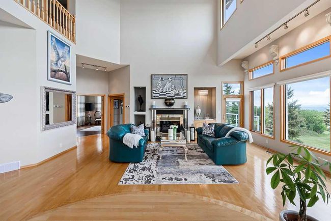 112067 292 Ave W, House other with 5 bedrooms, 6 bathrooms and 6 parking in Foothills AB | Image 9
