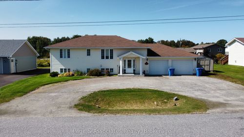 37 Tamerack Ave, Sturgeon Falls, ON, P2B3H3 | Card Image