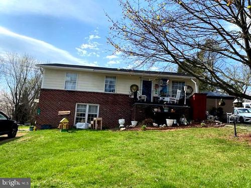 202 Old Martinsburg Rd, SHEPHERDSTOWN, WV, 25443-4640 | Card Image