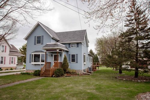 203 S 2nd St, Oakfield, WI, 53065-9597 | Card Image