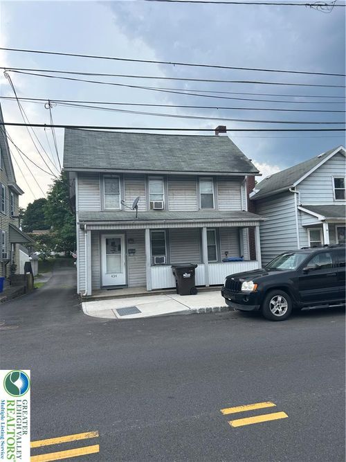 434 Main St, Freemansburg, PA, 18017-6868 | Card Image