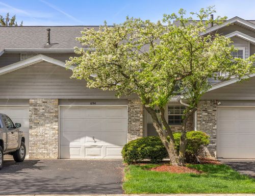 694 N Tamarac Blvd, Addison, IL, 60101-1693 | Card Image