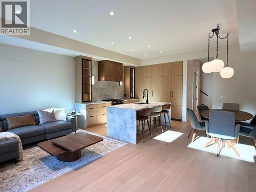3-781 Martin Ave, Kelowna, BC, V1Y6V4 | Card Image