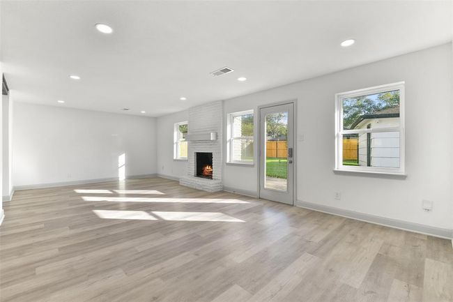 6235 Dumfries Dr, House other with 4 bedrooms, 2 bathrooms and 2 parking in Houston TX | Image 15